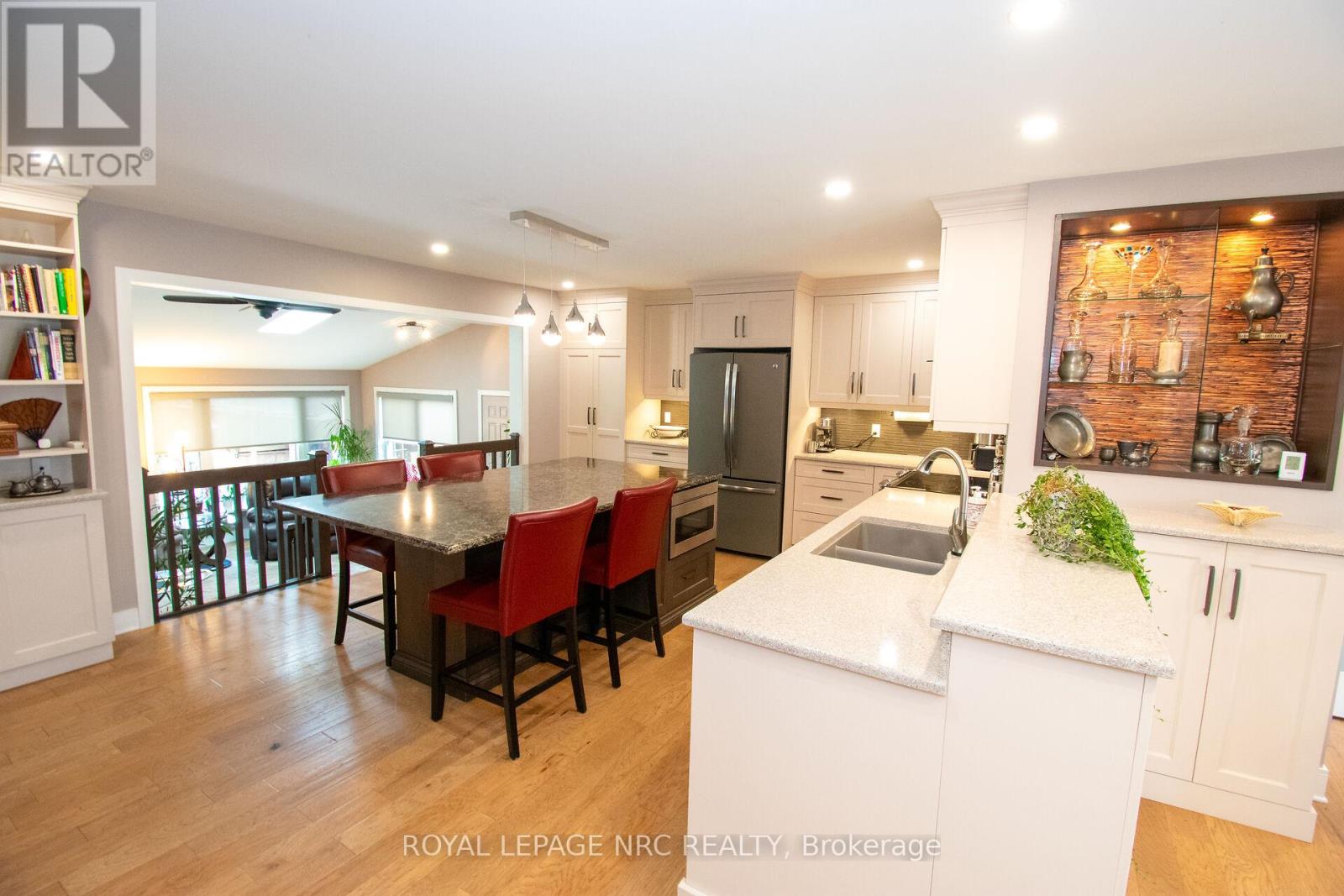 45 Nickerson Avenue, St. Catharines, Ontario  L2N 3M5 - Photo 12 - X12885508