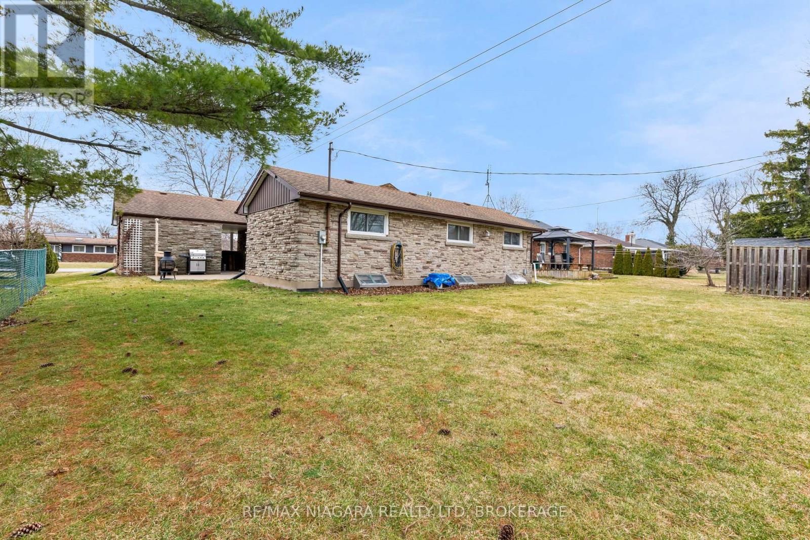 9 Caithness Drive, Welland (Prince Charles), Ontario  L3C 4Z3 - Photo 38 - X12885516