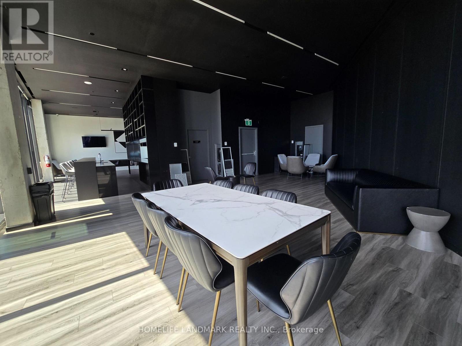 #618 - 21 Lawren Harris Square, Toronto (Waterfront Communities), Ontario  M5A 0T4 - Photo 17 - C12885536