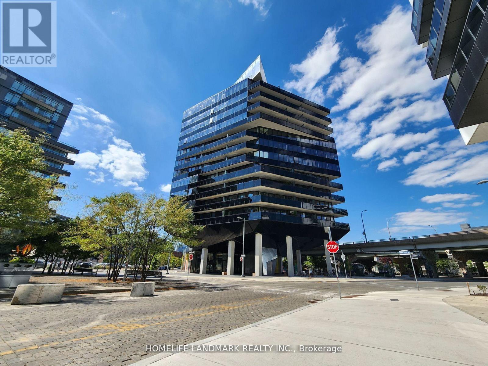 #618 - 21 Lawren Harris Square, Toronto (Waterfront Communities), Ontario  M5A 0T4 - Photo 2 - C12885536