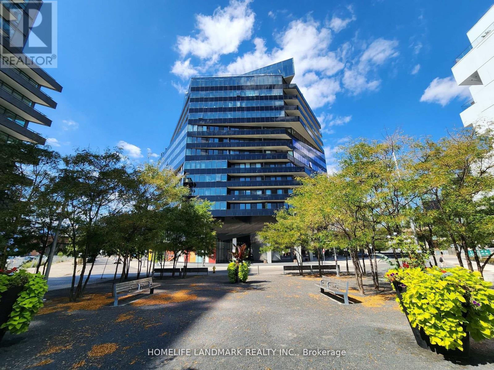 #618 - 21 Lawren Harris Square, Toronto (Waterfront Communities), Ontario  M5A 0T4 - Photo 1 - C12885542