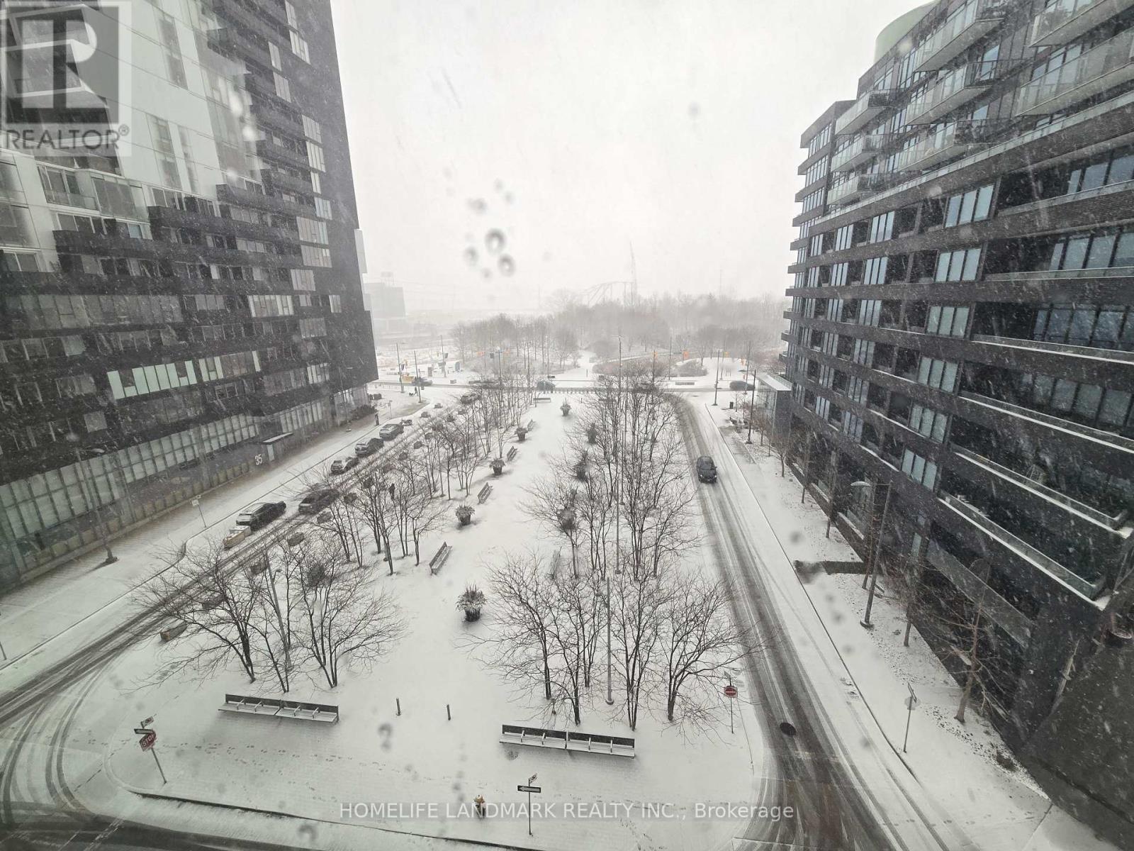 #618 - 21 Lawren Harris Square, Toronto (Waterfront Communities), Ontario  M5A 0T4 - Photo 6 - C12885542