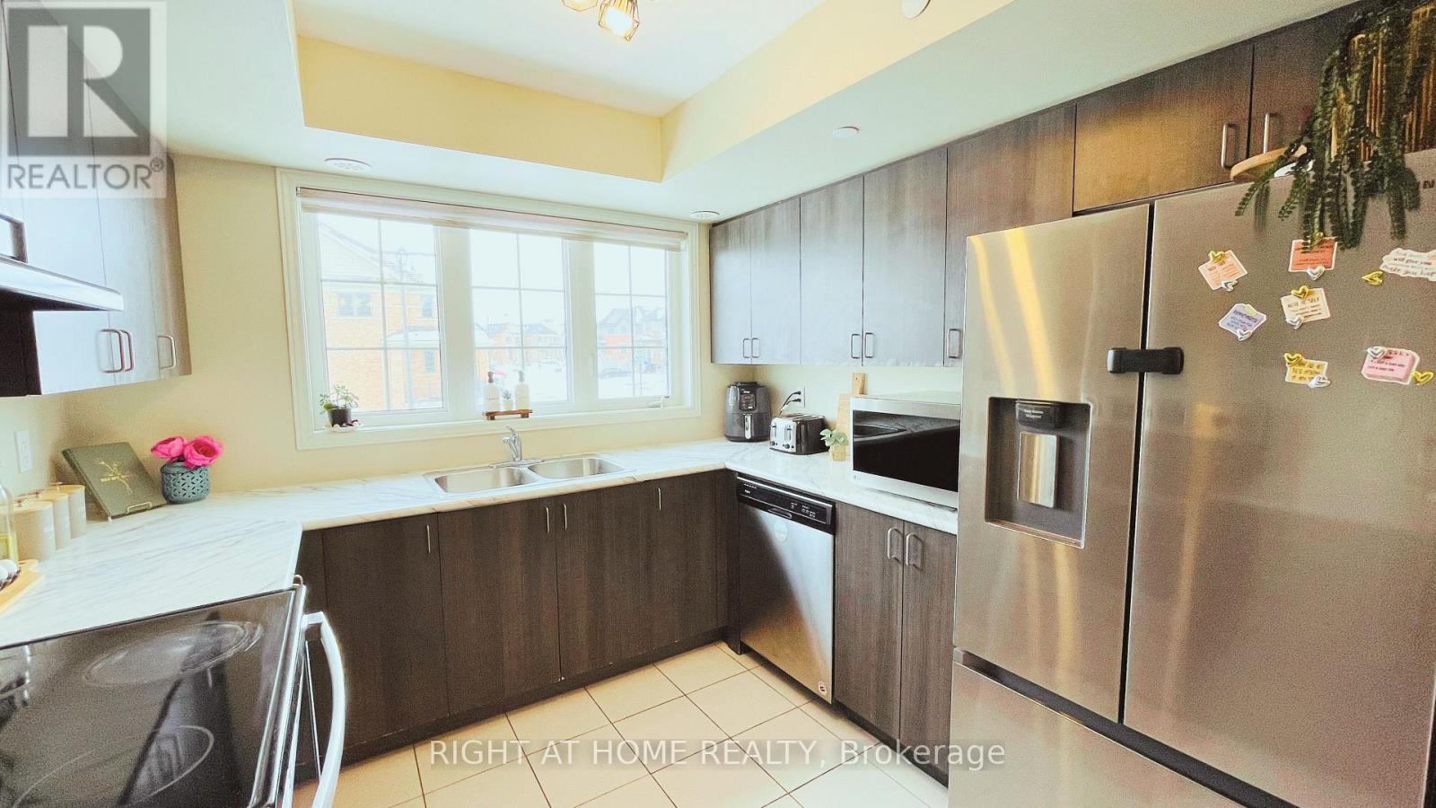 2372 Chevron Prince Path, Oshawa, Ontario L1L 0K9 - Photo 7 - E12885524