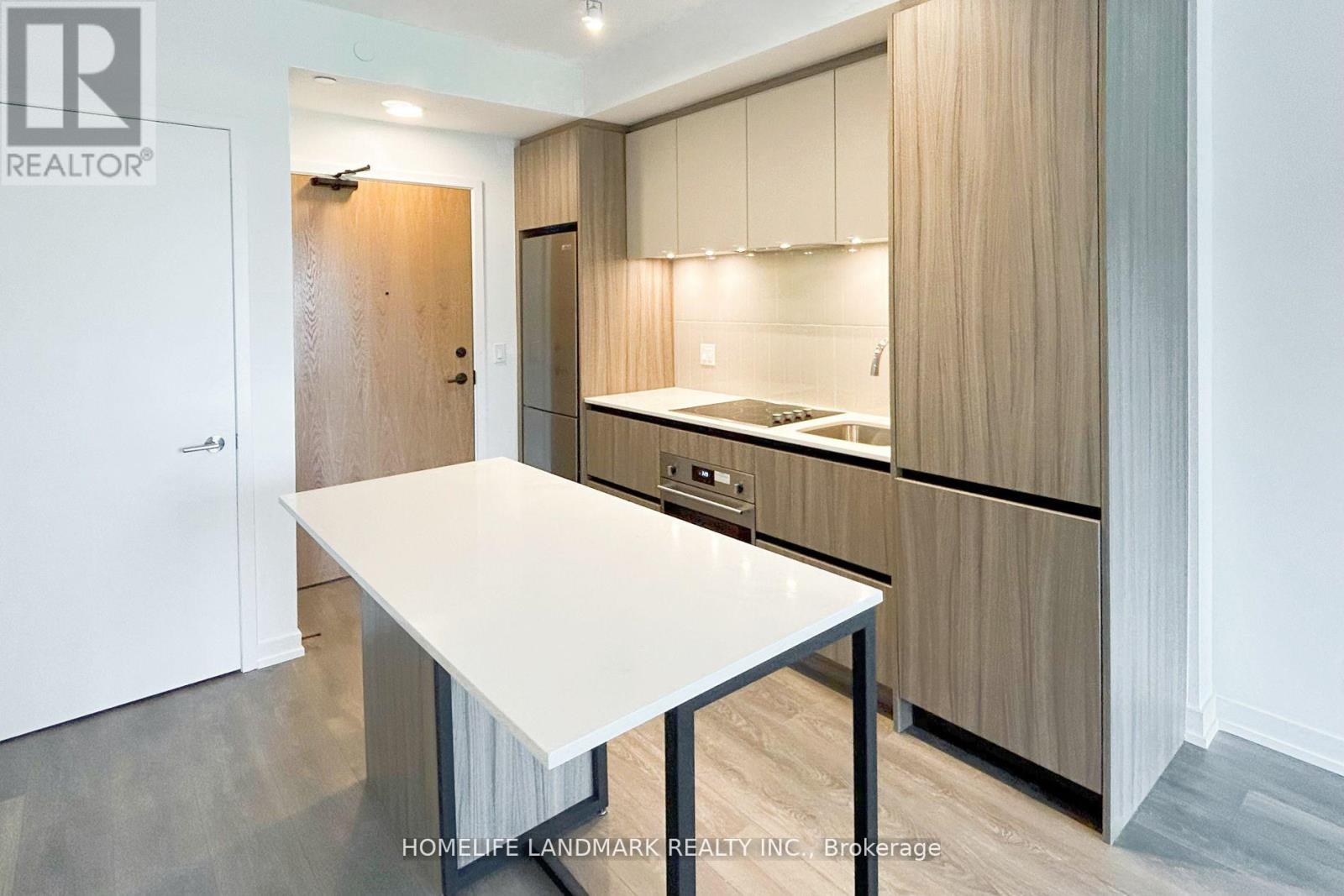 D-325 - 8 Beverley Glen Boulevard, Vaughan, Ontario  L4J 8N8 - Photo 2 - N12885468