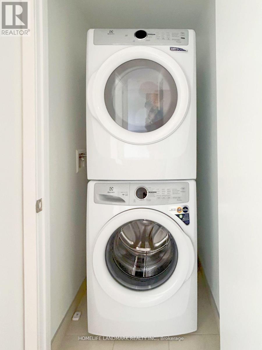 D-325 - 8 Beverley Glen Boulevard, Vaughan, Ontario  L4J 8N8 - Photo 8 - N12885468