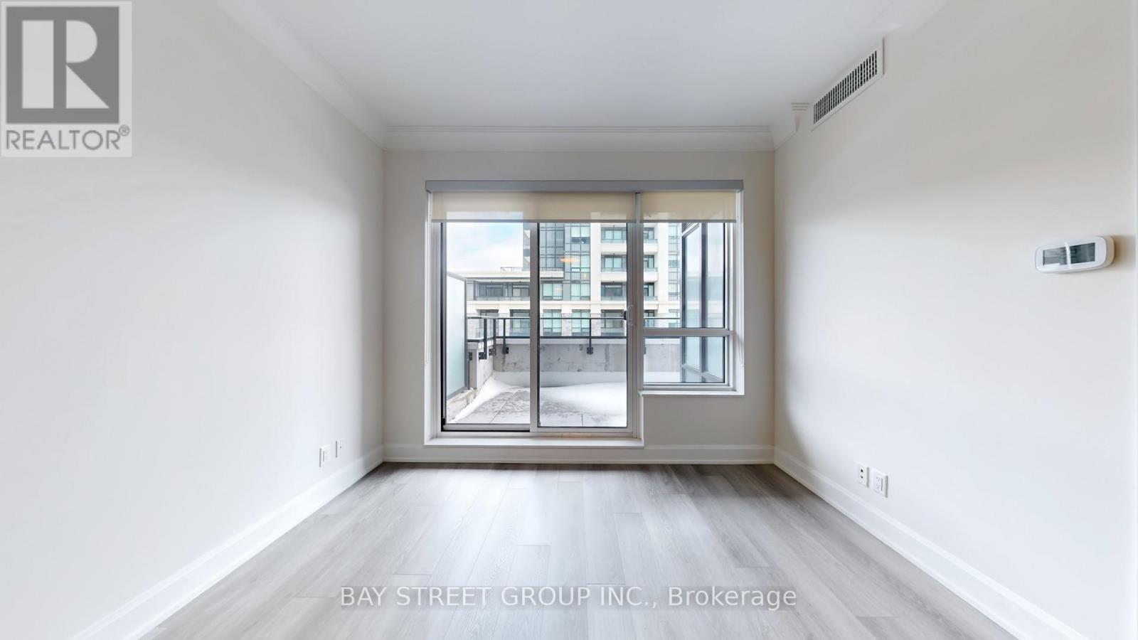 202 - 18 Water Walk Drive, Markham (Unionville), Ontario  L3R 6L5 - Photo 10 - N12885478