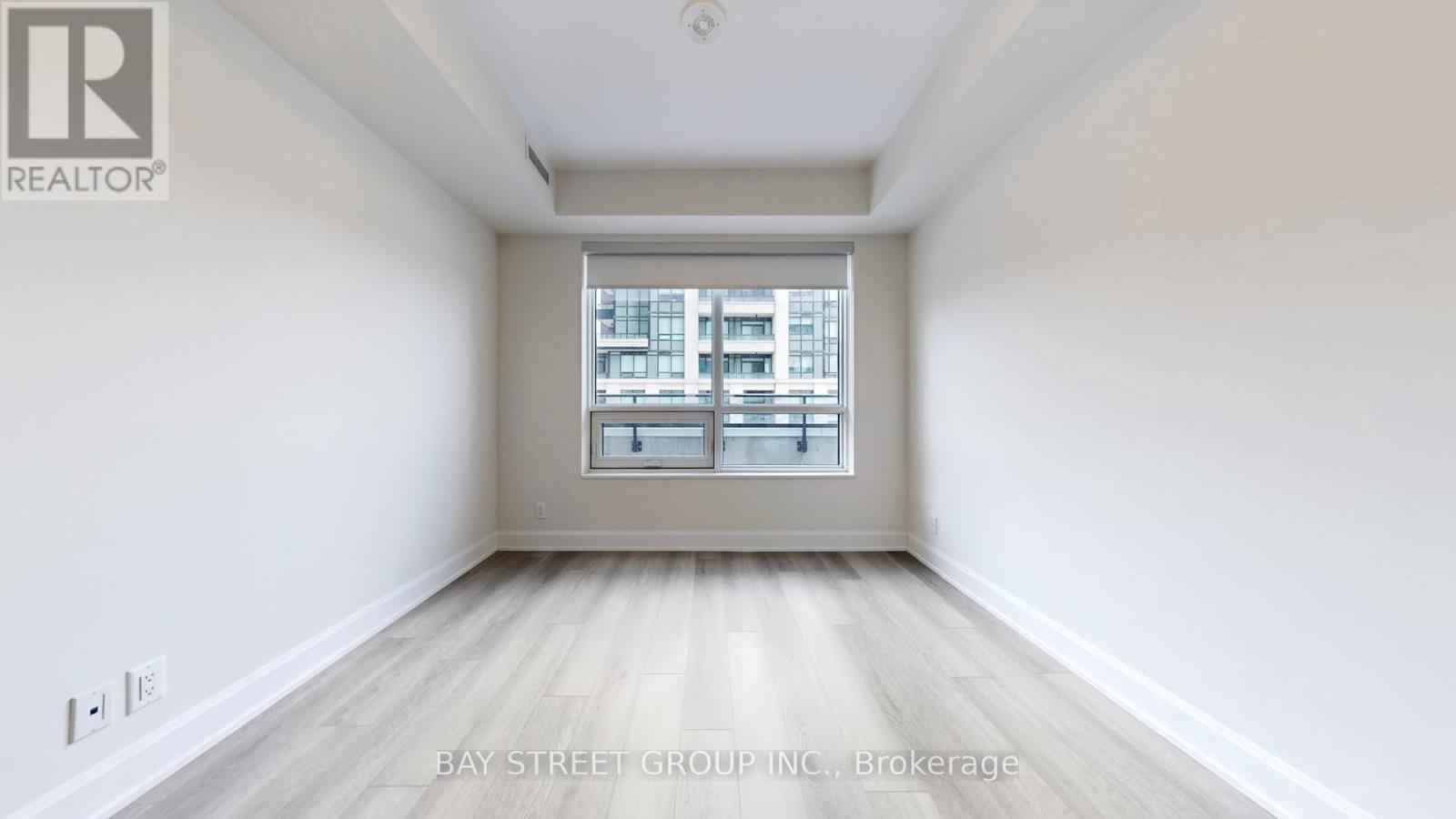 202 - 18 Water Walk Drive, Markham (Unionville), Ontario  L3R 6L5 - Photo 14 - N12885478