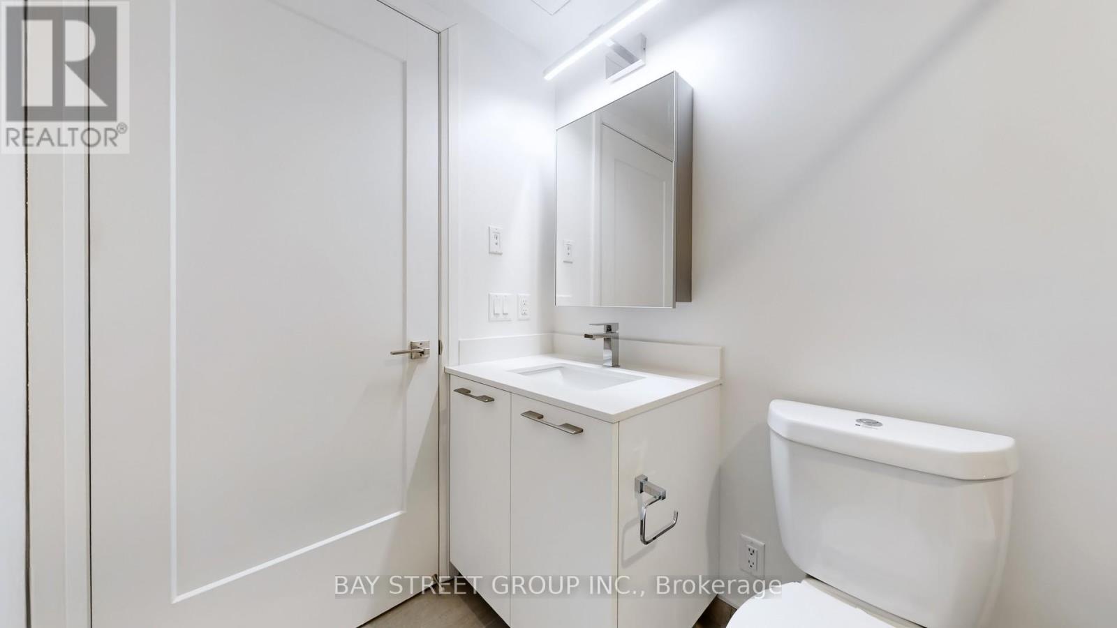 202 - 18 Water Walk Drive, Markham (Unionville), Ontario  L3R 6L5 - Photo 19 - N12885478