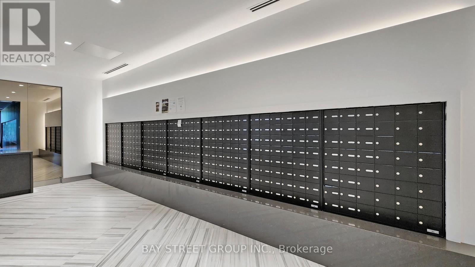 202 - 18 Water Walk Drive, Markham (Unionville), Ontario  L3R 6L5 - Photo 41 - N12885478