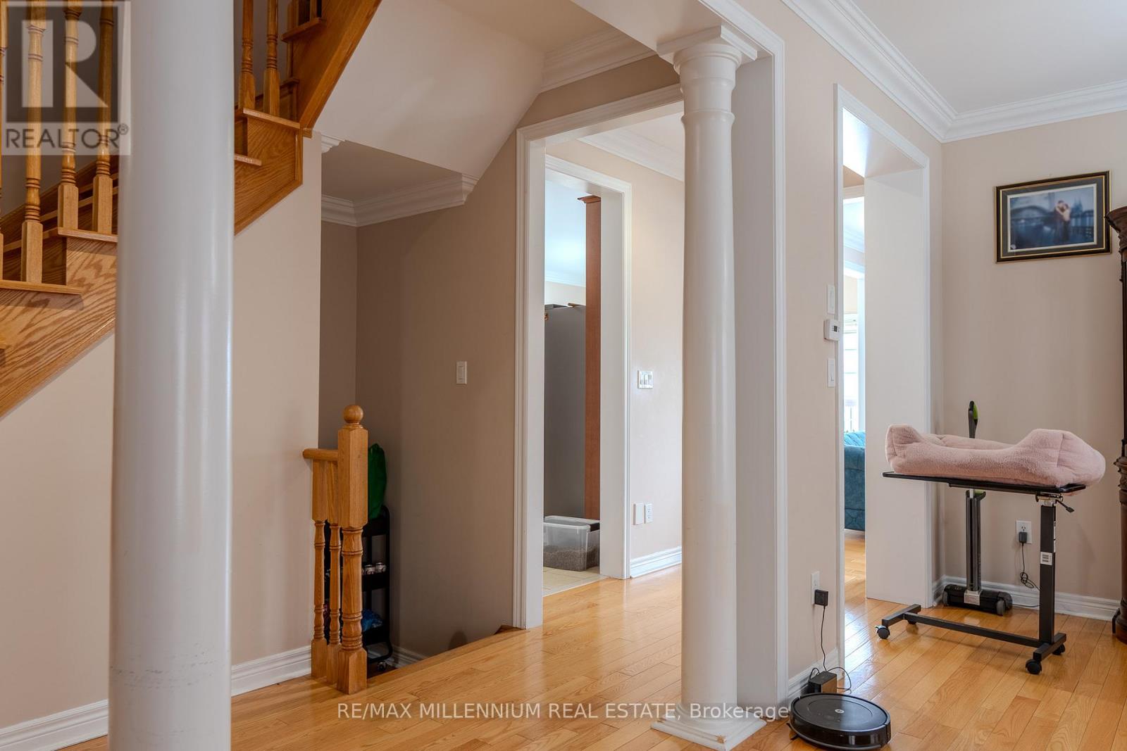 87 Warbler (Main & 2nd Floors) Avenue, Vaughan, Ontario  L6A 0X7 - Photo 10 - N12885510