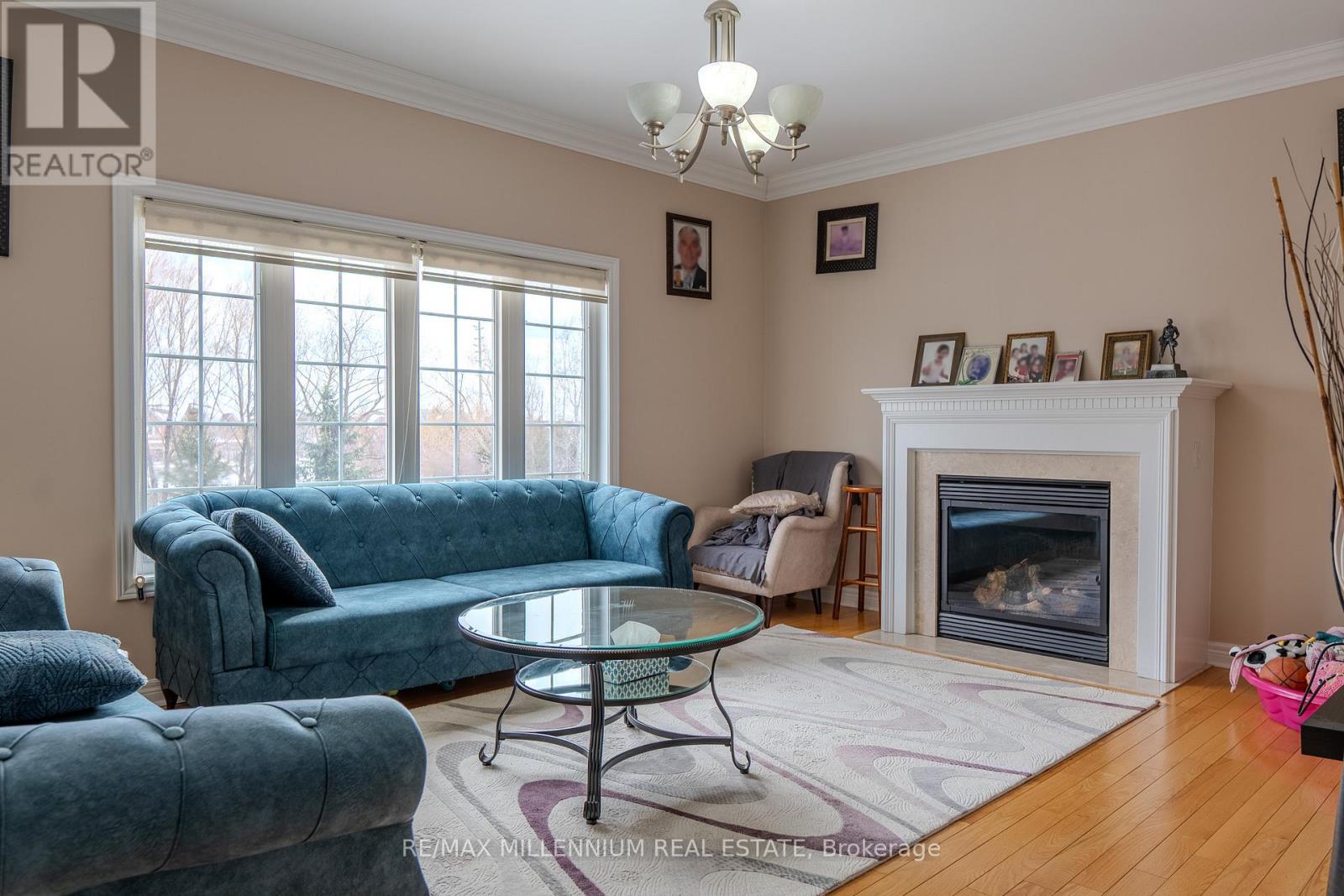 87 Warbler (Main & 2nd Floors) Avenue, Vaughan, Ontario  L6A 0X7 - Photo 18 - N12885510