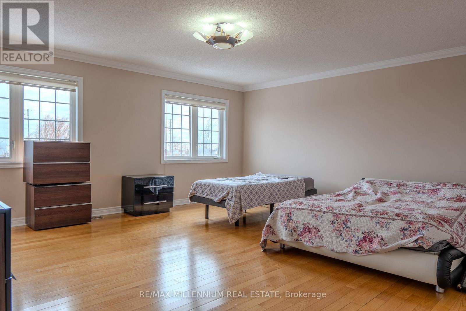 87 Warbler (Main & 2nd Floors) Avenue, Vaughan, Ontario  L6A 0X7 - Photo 23 - N12885510