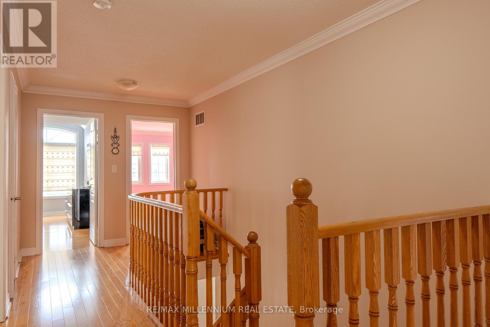 87 Warbler (Main & 2nd Floors) Avenue, Vaughan, Ontario  L6A 0X7 - Photo 35 - N12885510