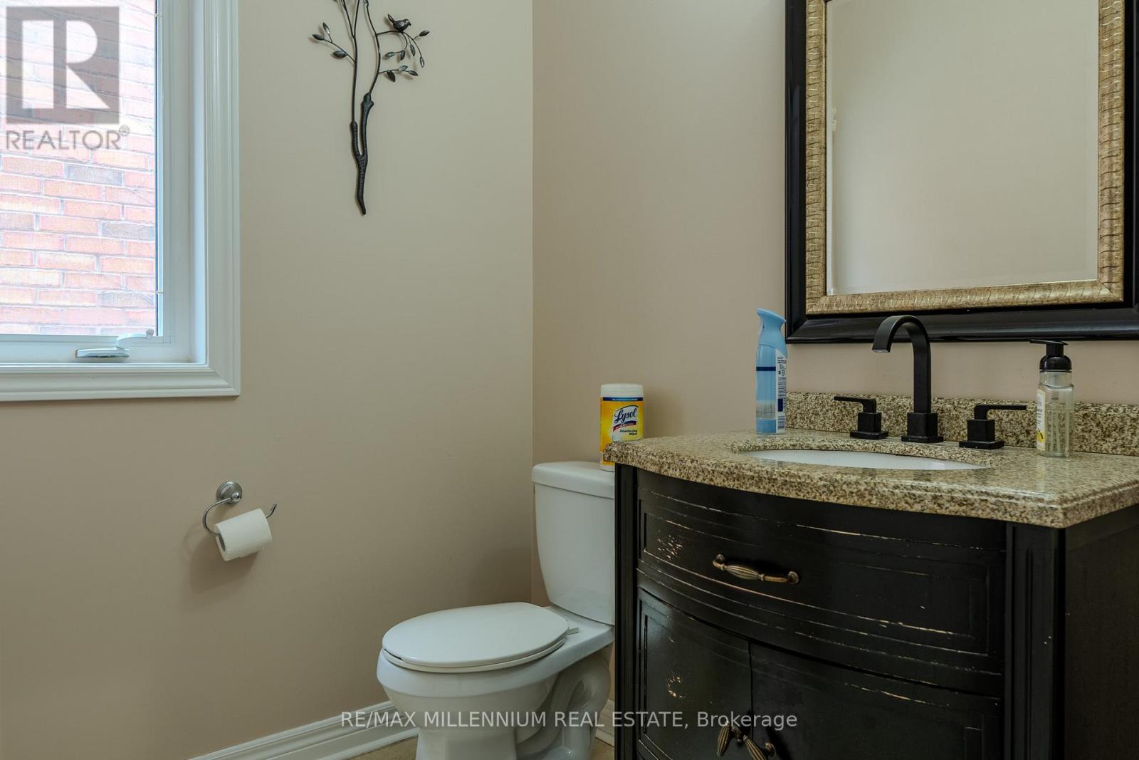 87 Warbler (Main & 2nd Floors) Avenue, Vaughan, Ontario  L6A 0X7 - Photo 45 - N12885510