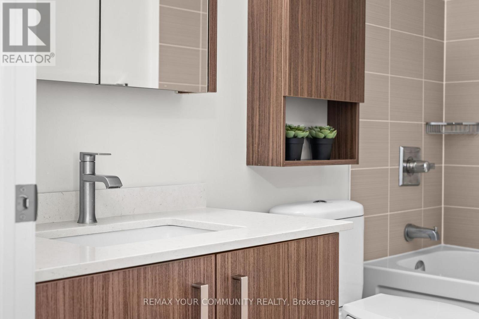 333 - 28 Uptown Drive, Markham (Unionville), Ontario  L3R 5M5 - Photo 28 - N12885522