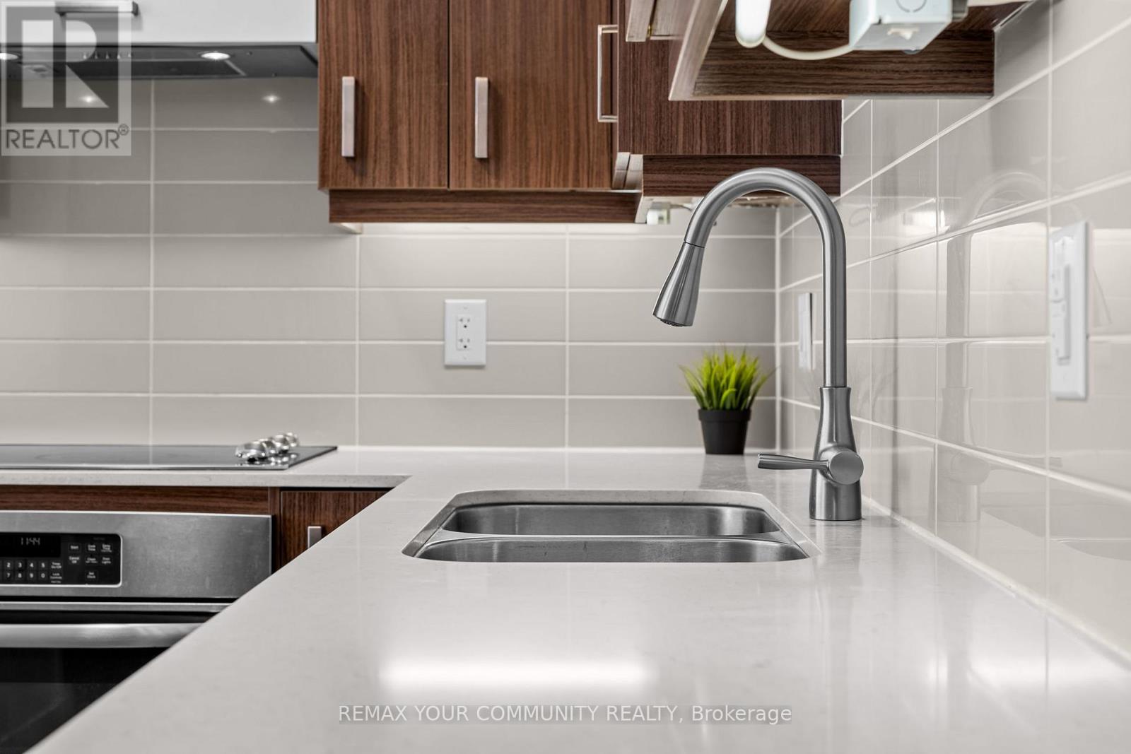 333 - 28 Uptown Drive, Markham (Unionville), Ontario  L3R 5M5 - Photo 36 - N12885522