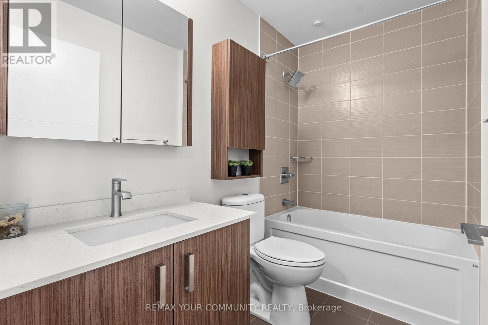 333 - 28 Uptown Drive, Markham (Unionville), Ontario  L3R 5M5 - Photo 7 - N12885522