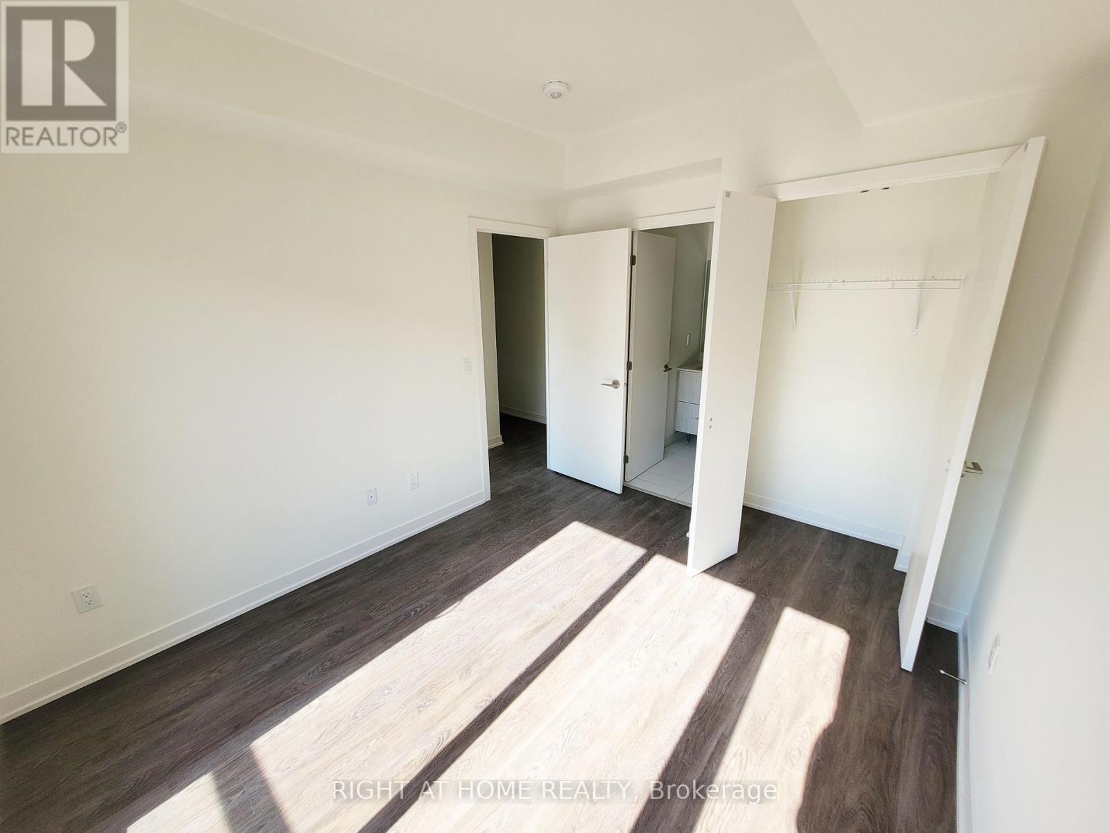 911 - 2 Steckley House Lane, Richmond Hill, Ontario  L4S 0N4 - Photo 15 - N12885530