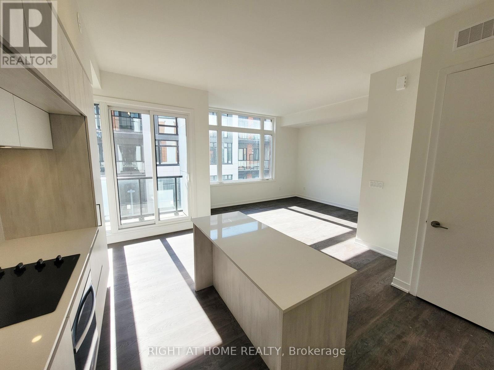 911 - 2 Steckley House Lane, Richmond Hill, Ontario  L4S 0N4 - Photo 7 - N12885530