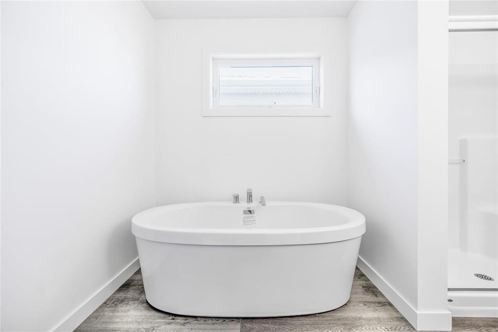 11 Eastfield Court, Winnipeg, Manitoba  R3Y 2H9 - Photo 25 - 202601844