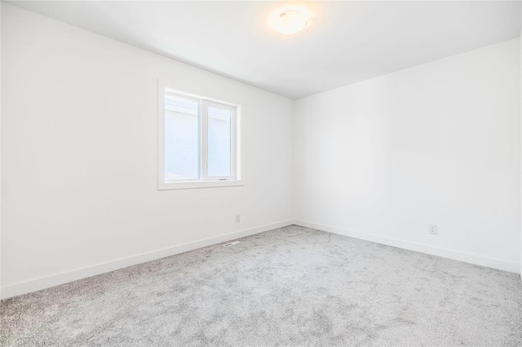 11 Eastfield Court, Winnipeg, Manitoba  R3Y 2H9 - Photo 26 - 202601844