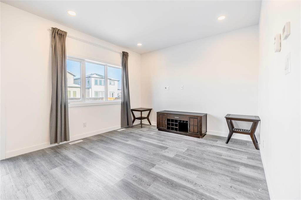 11 Eastfield Court, Winnipeg, Manitoba  R3Y 2H9 - Photo 8 - 202601844