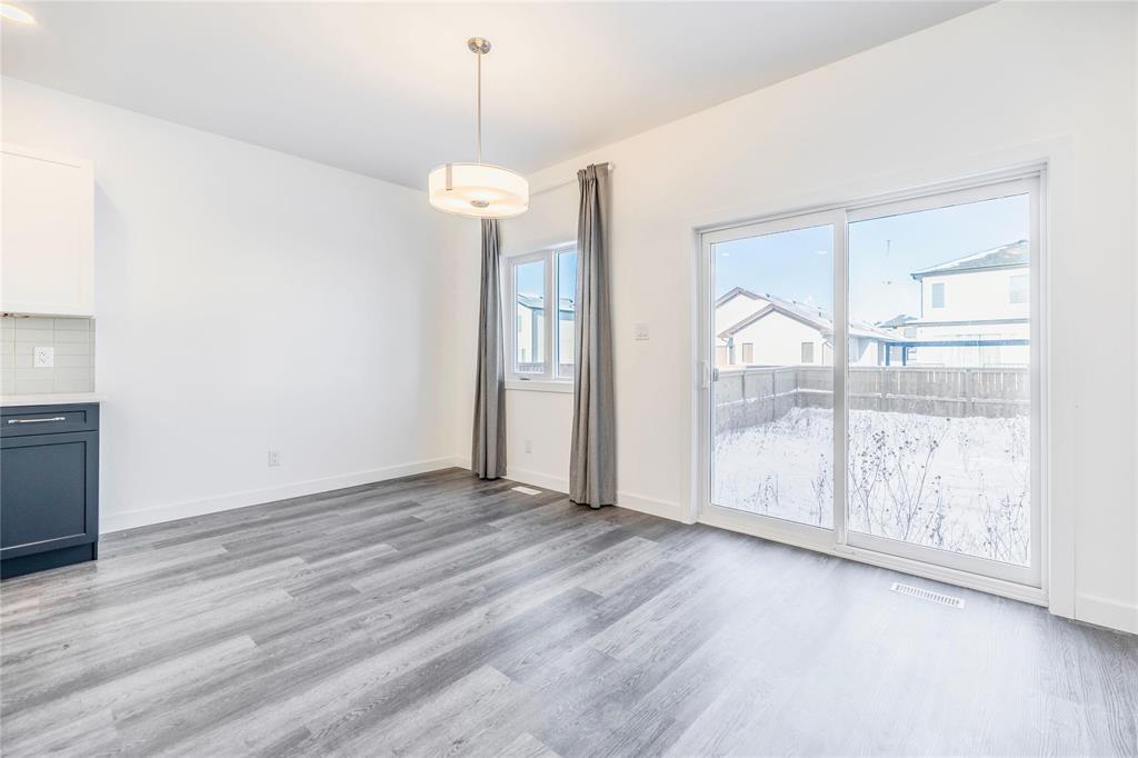 11 Eastfield Court, Winnipeg, Manitoba  R3Y 2H9 - Photo 9 - 202601844
