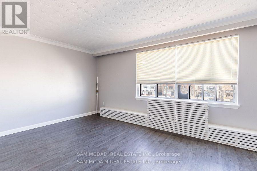 1710 Lakeshore Road W, Mississauga, Ontario  L5J 1J5 - Photo 5 - W12885514