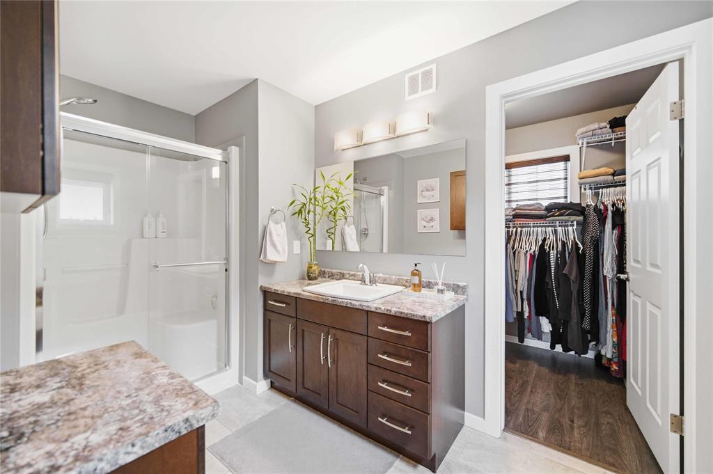 51 Murray Rougeau Crescent, Winnipeg, Manitoba  R2C 5P1 - Photo 28 - 202604650