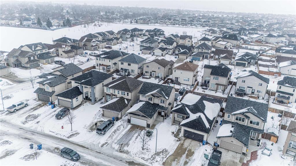 51 Murray Rougeau Crescent, Winnipeg, Manitoba  R2C 5P1 - Photo 39 - 202604650