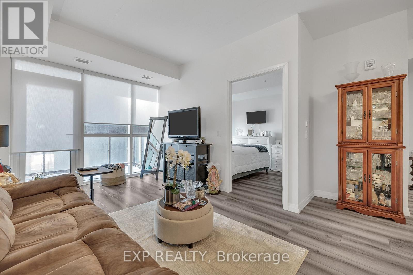 201 - 108 Garment Street, Kitchener, Ontario  N2G 0E2 - Photo 8 - X12885470