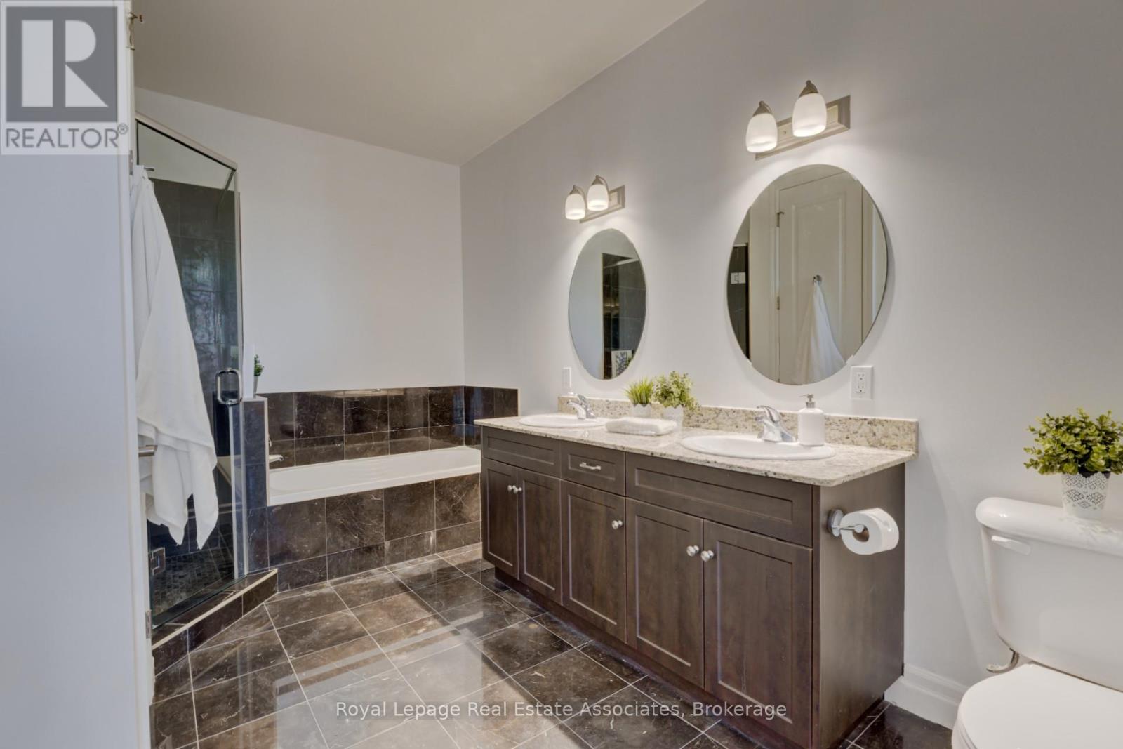 201 - 223 Erb Street W, Waterloo, Ontario  N2L 0B3 - Photo 19 - X12885548