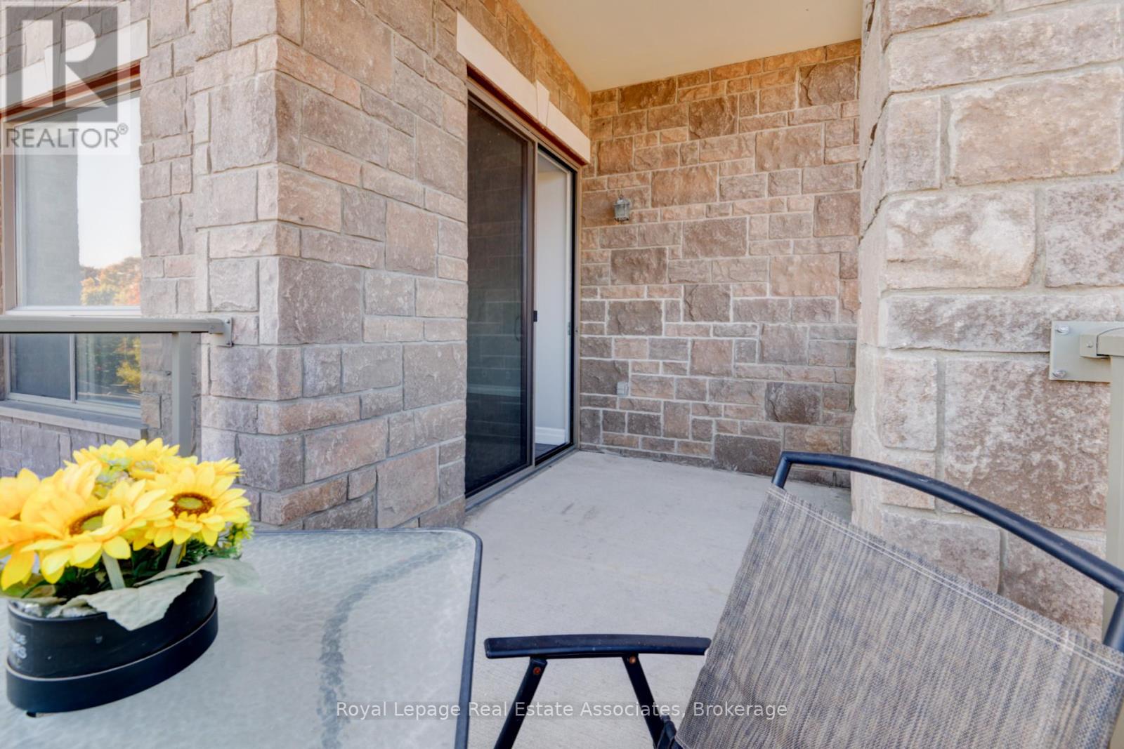 201 - 223 Erb Street W, Waterloo, Ontario  N2L 0B3 - Photo 27 - X12885548