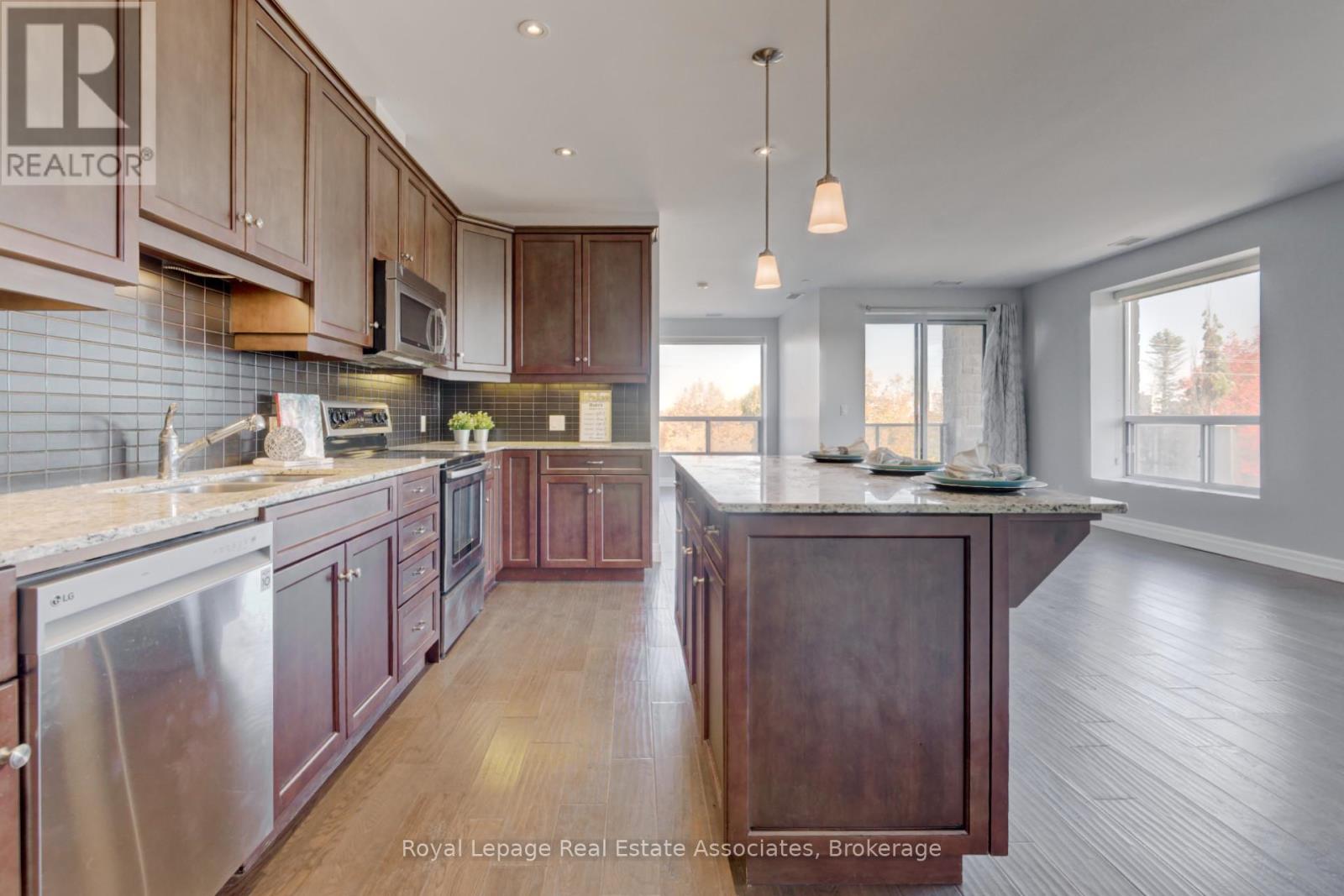 201 - 223 Erb Street W, Waterloo, Ontario  N2L 0B3 - Photo 8 - X12885548