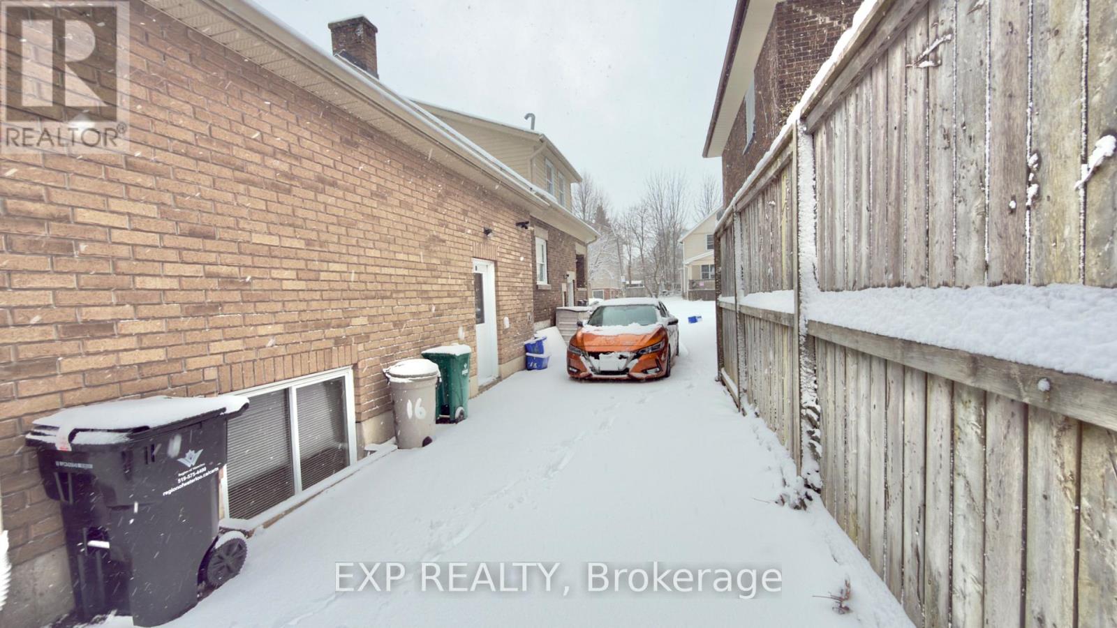 B - 16 Marshall Street, Waterloo, Ontario  N2J 2T2 - Photo 23 - X12885550