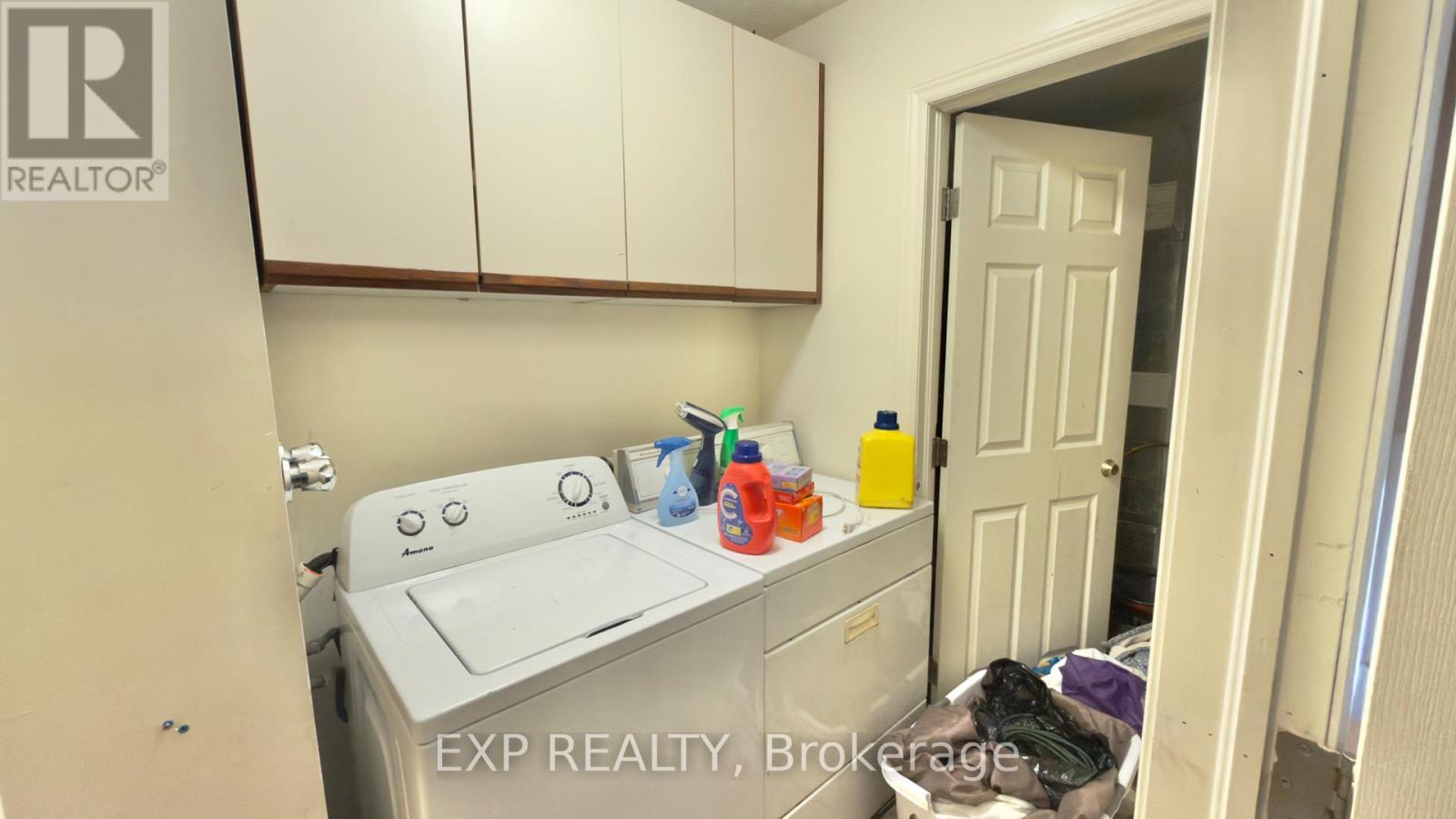 B - 16 Marshall Street, Waterloo, Ontario  N2J 2T2 - Photo 7 - X12885550