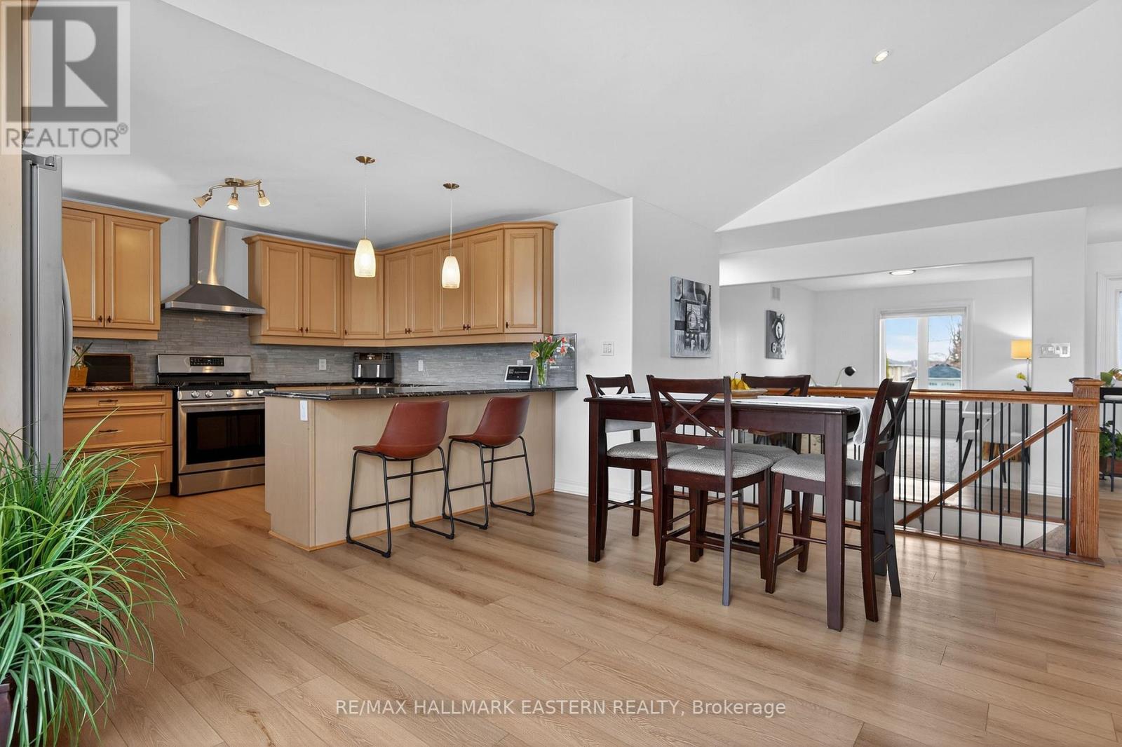 120 Victoria Drive, Kawartha Lakes, Ontario  K0M 1G0 - Photo 13 - X12885570