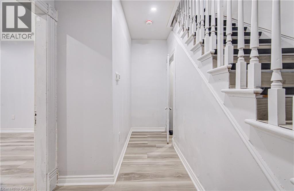 115 Courtney Street, Cambridge, Ontario  N3C 1S2 - Photo 3 - 40810911