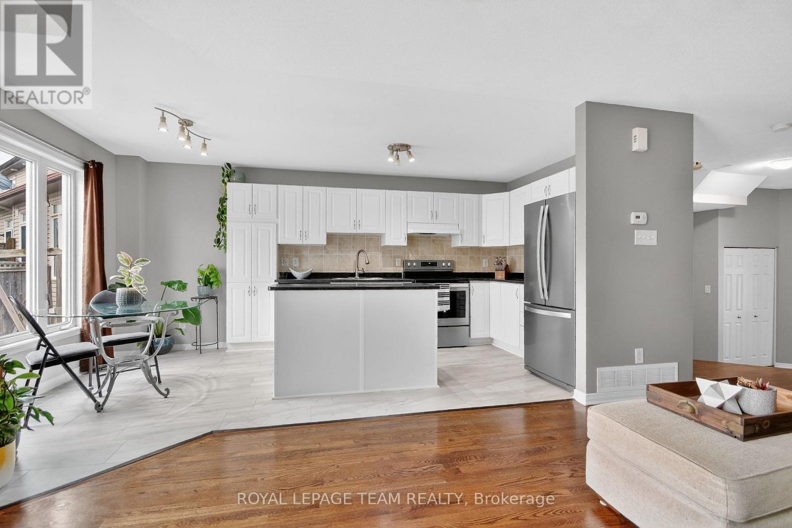 353 Brigitta Street, Ottawa, Ontario  K2S 0H9 - Photo 13 - X12885594