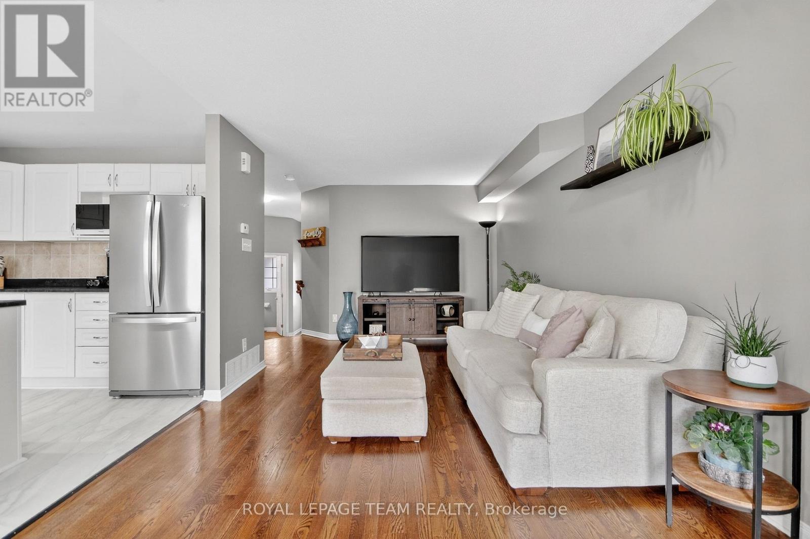 353 Brigitta Street, Ottawa, Ontario  K2S 0H9 - Photo 8 - X12885594