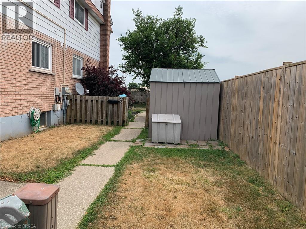 52 Ewing Drive Unit# A, Brantford, Ontario  N3R 5H8 - Photo 2 - 40812258