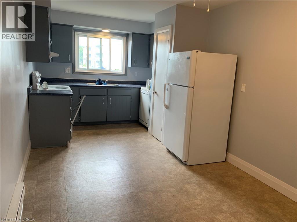 52 Ewing Drive Unit# A, Brantford, Ontario  N3R 5H8 - Photo 4 - 40812258