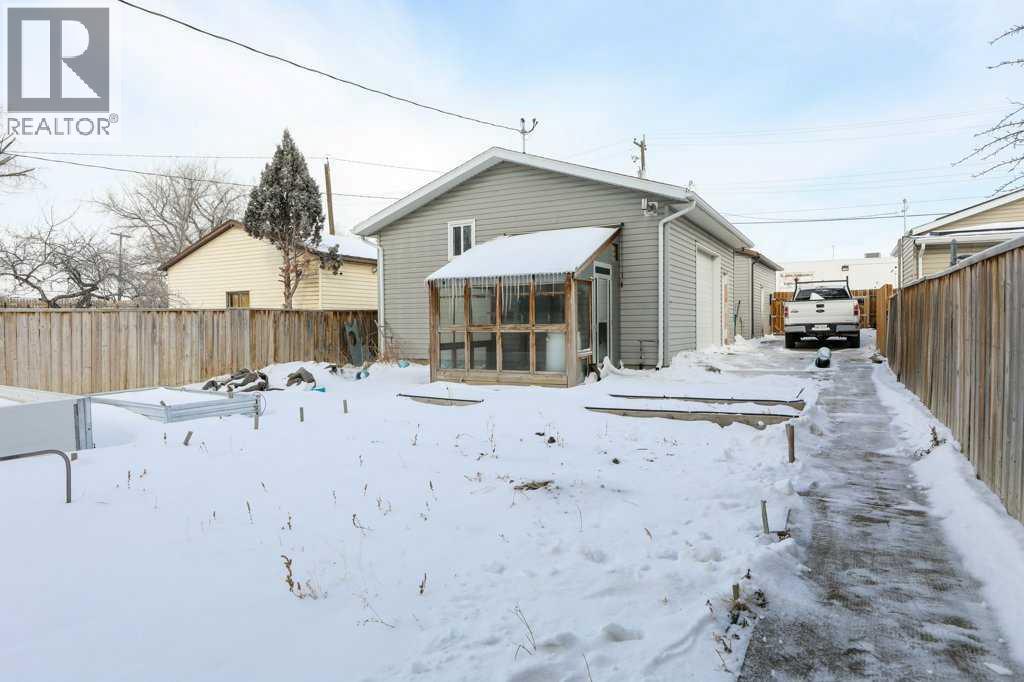 1251 4 Avenue S, Lethbridge, Alberta  T1J 0P9 - Photo 10 - A2293022