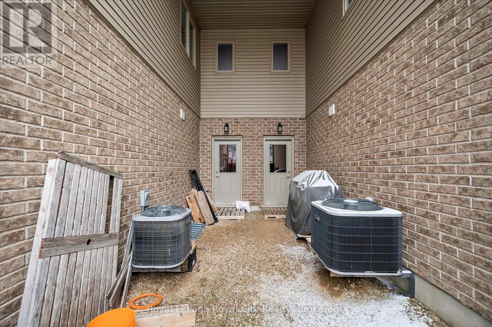 235 Spencer Drive, Centre Wellington, Ontario  N0B 1S0 - Photo 35 - X12885556