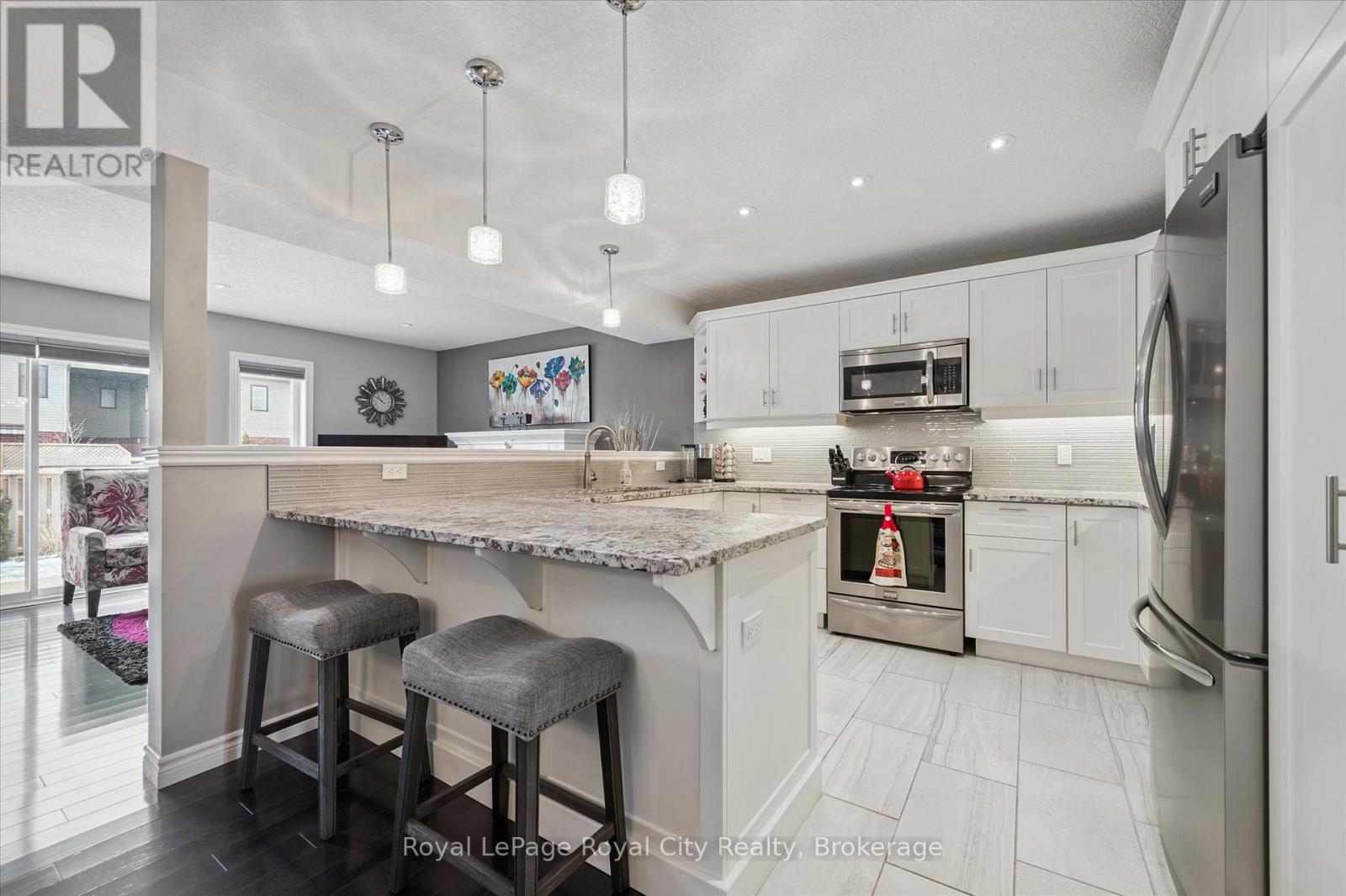 235 Spencer Drive, Centre Wellington, Ontario  N0B 1S0 - Photo 5 - X12885556