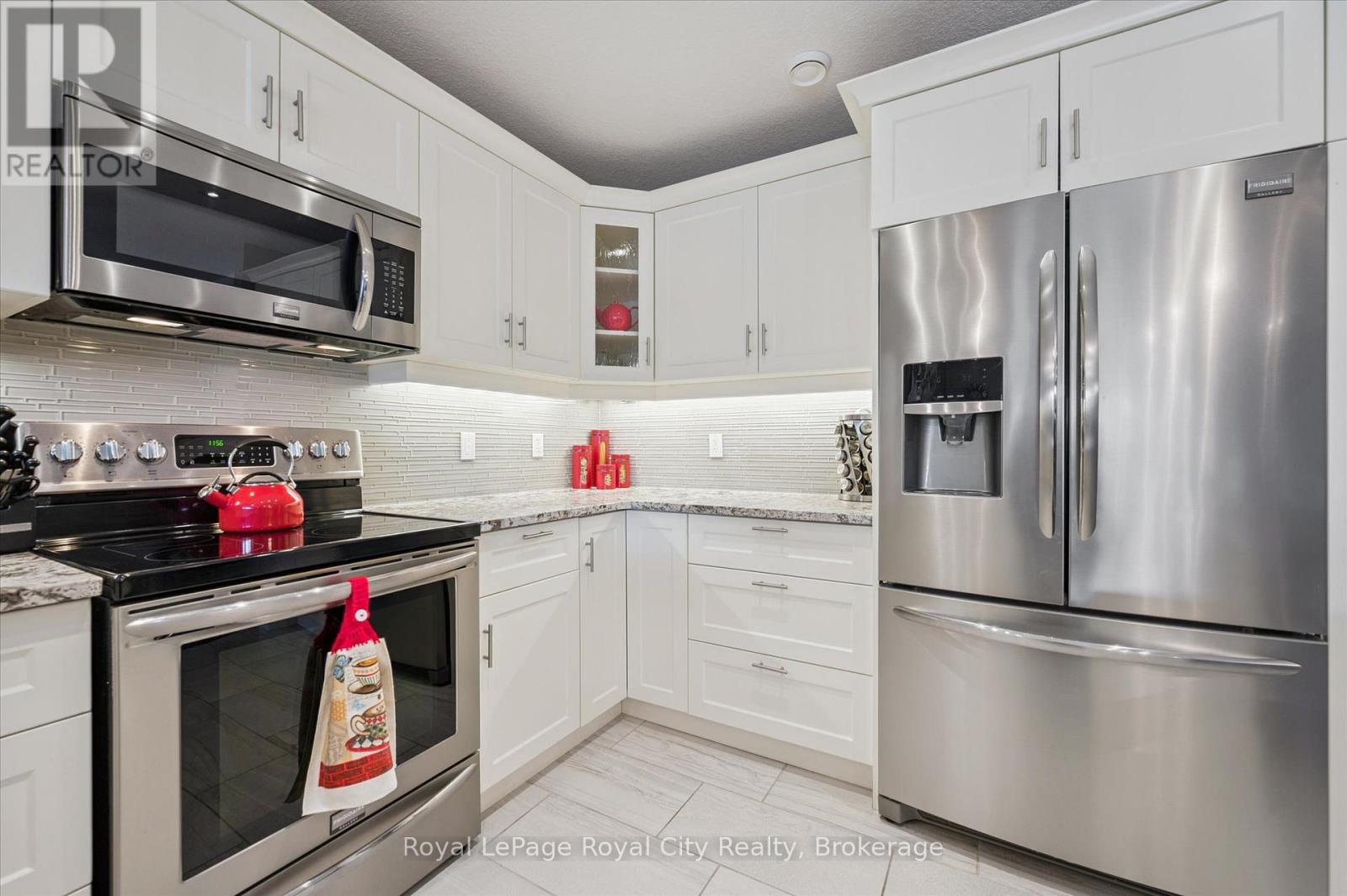 235 Spencer Drive, Centre Wellington, Ontario  N0B 1S0 - Photo 8 - X12885556