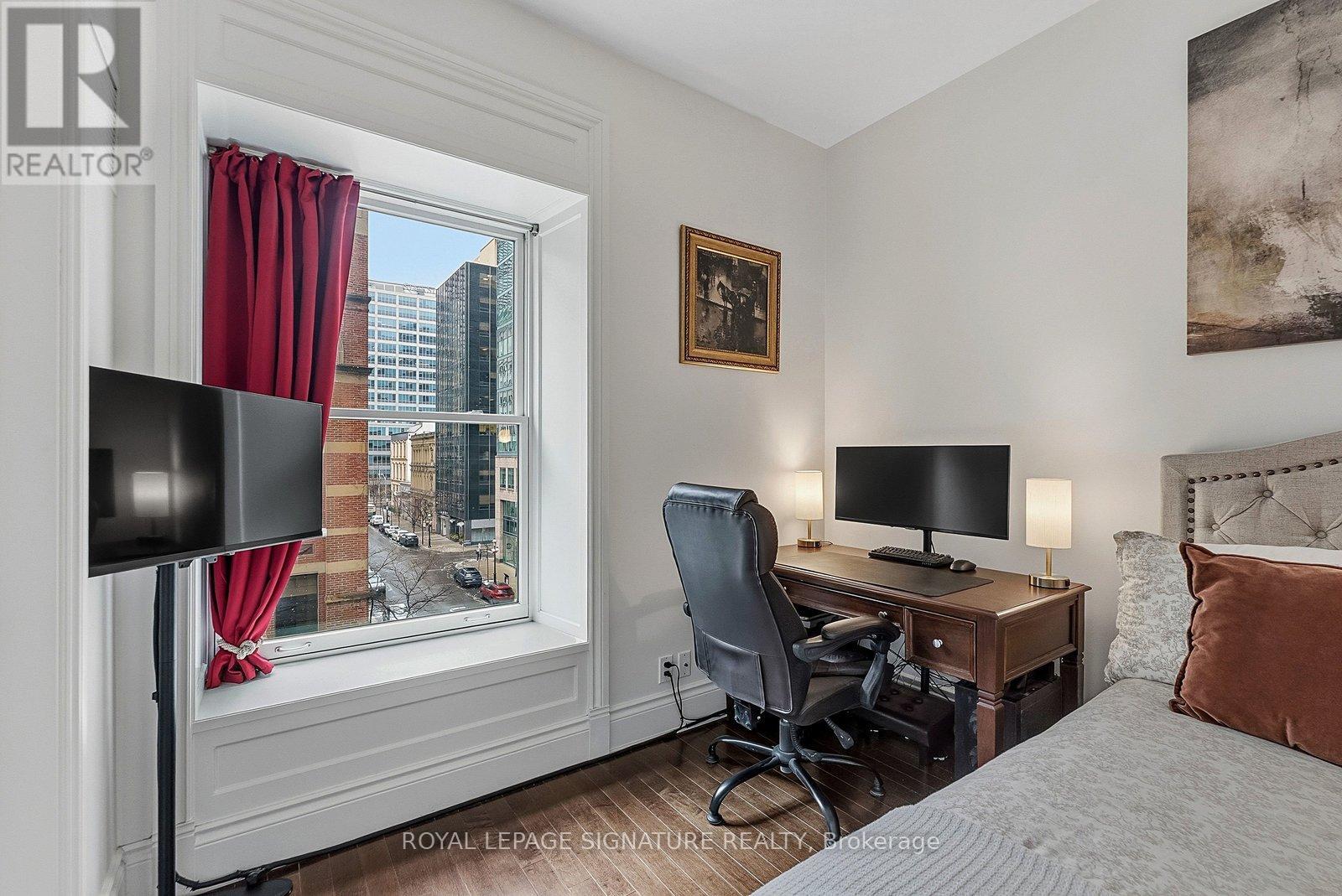 339 - 22 Leader Lane, Toronto, Ontario  M5E 0B2 - Photo 22 - C12885606