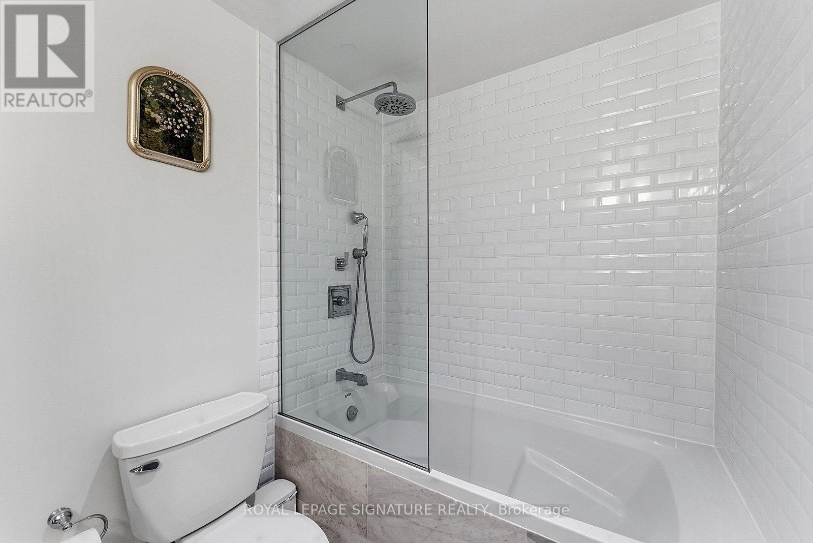 339 - 22 Leader Lane, Toronto, Ontario  M5E 0B2 - Photo 24 - C12885606