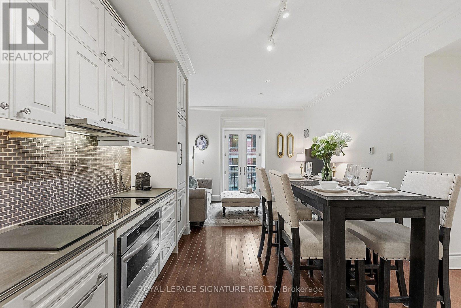 339 - 22 Leader Lane, Toronto, Ontario  M5E 0B2 - Photo 3 - C12885606