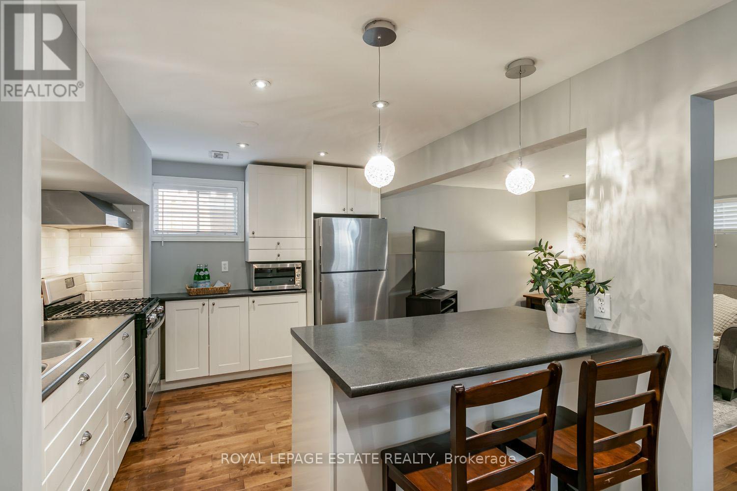 LOWER - 18 JACOB DRIVE, whitby (lynde creek), Ontario